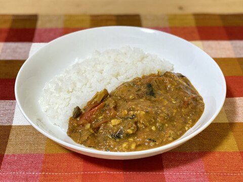 キャンプでやりたい！包丁不要の鯖缶カレー